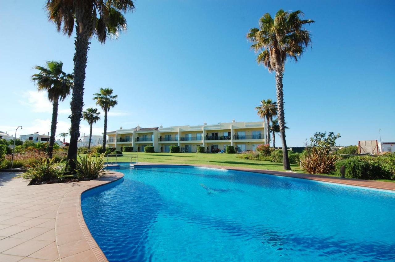 Apartment Coelha Beach - Pool - Free Wi-Fi - Air Con Albufeira Bagian luar foto